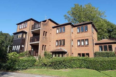 2 bedroom apartment for sale, East Horsley