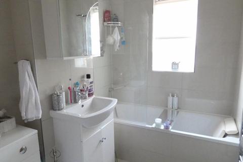 8 Linden Place, East Horsley, Leatherhead, KT24 6QB