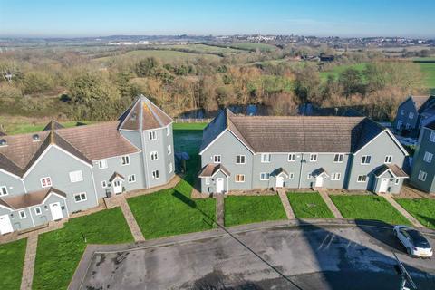 3 bedroom end of terrace house for sale, Wiltshire Crescent, Royal Wootton Bassett SN4 7