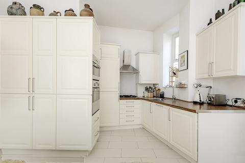1 bedroom flat for sale, Lexham Gardens, London, W8