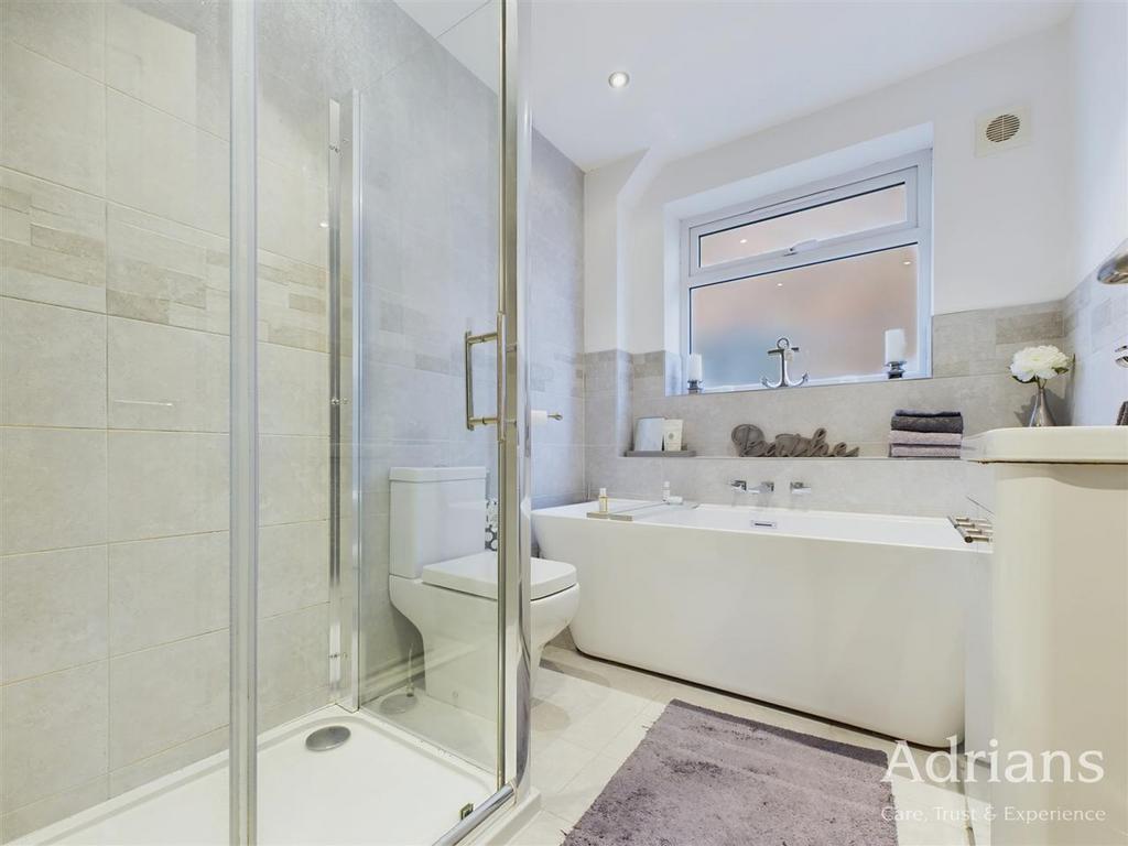 Bath / shower room