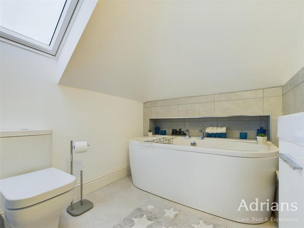 En suite bathroom