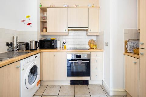 2 bedroom flat to rent, Gerry Raffles Square, London, E15