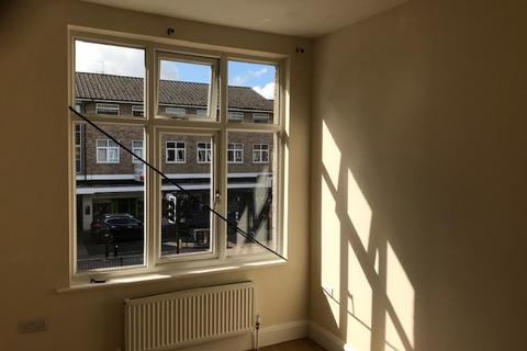2 bedroom flat to rent, Bushey Heath, WD23