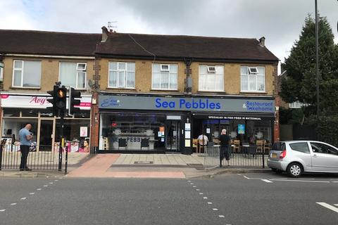 2 bedroom flat to rent, Bushey Heath, WD23