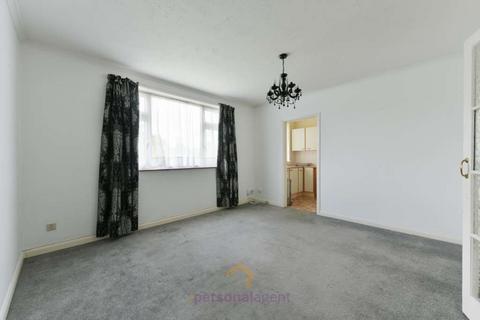 1 bedroom flat to rent, Temple Road, Epsom