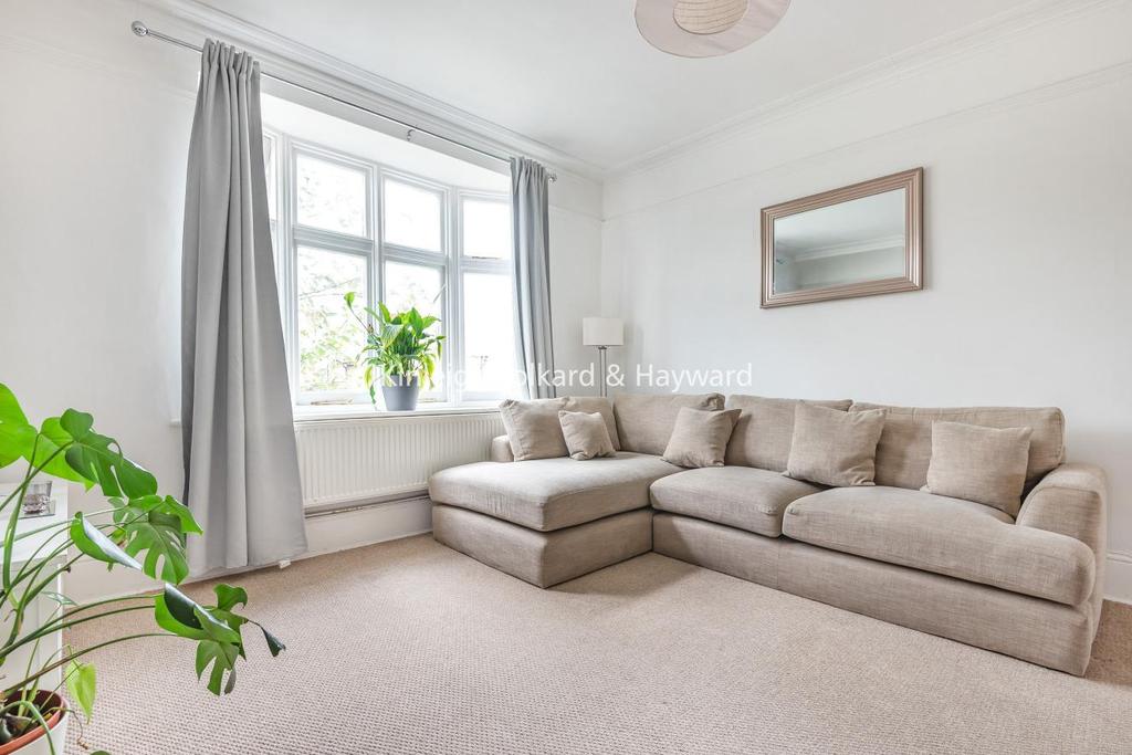 Arran Road, Catford 2 bed flat £375,000