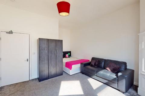 5 bedroom flat to rent, HMO Sauchiehall Street, Charing Cross, Glasgow, G2