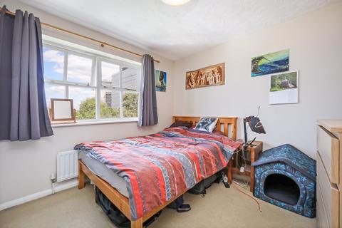 2 bedroom flat for sale, shaftesbury gardens NW10
