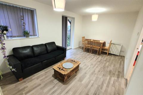 2 bedroom flat to rent, Magpie Close, Colindale