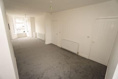 3 bedroom end of terrace house to rent, Crown Lane, Horwich