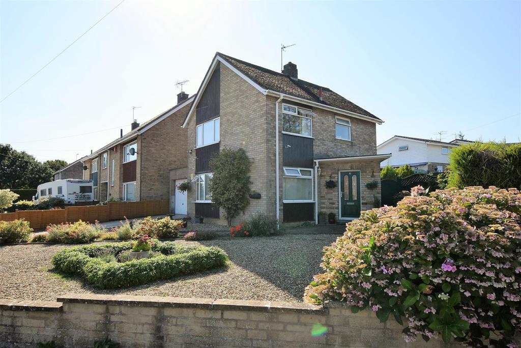 Redland Road, Oakham 3 bed detached house £300,000