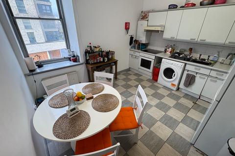 3 bedroom flat to rent, Bellgrove Street, Dennistoun, Glasgow, G31