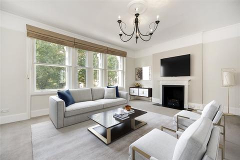 2 bedroom flat to rent, Fulham Road, London