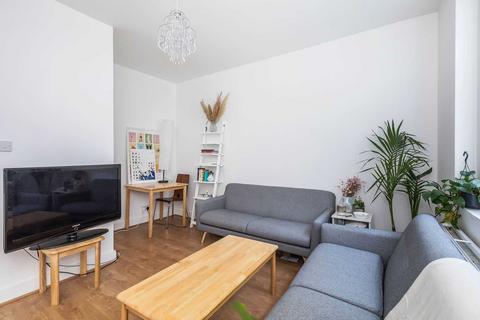 3 bedroom maisonette to rent, Islington Park Street, Barnsbury, N1