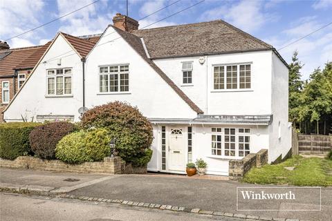 4 bedroom end of terrace house for sale, County Gate, New Barnet, EN5