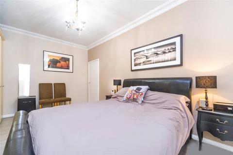 1 bedroom flat for sale, Millbrooke Court, Keswick Road, London