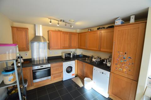 2 bedroom flat to rent, Handley's Court, Selden Hill, Hemel Hempstead, HP2