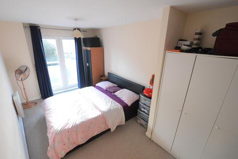 2 bedroom flat to rent, Handley's Court, Selden Hill, Hemel Hempstead, HP2