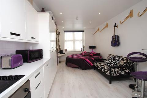 1 bedroom apartment for sale - Westbeach Apartments, Beach Road, Woolacombe, Devon, EX34