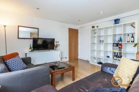 2 bedroom flat to rent, Bacon Street, Shoreditch, E2