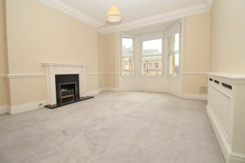 2 bedroom apartment for sale - Grand Avenue, Hove, BN3 2NA