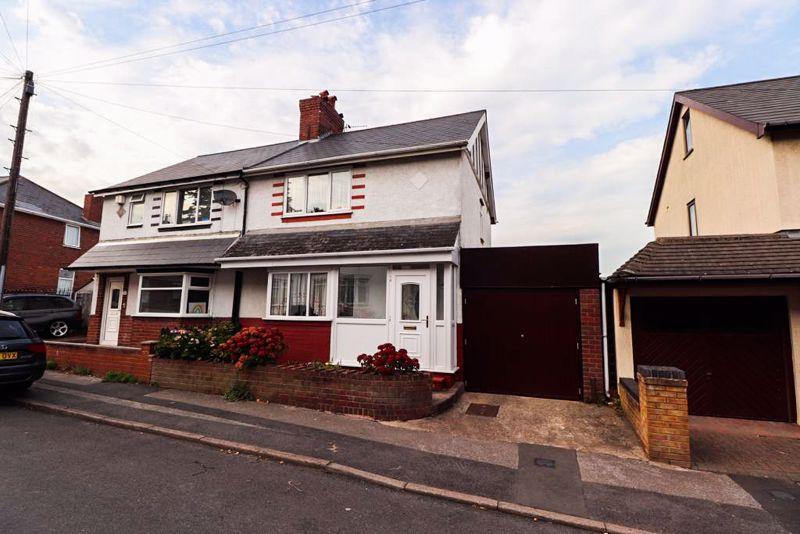 Vicarage Road, Wednesbury 3 bed semidetached house £170,000