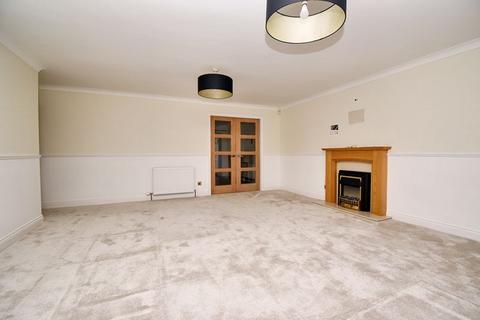 3 bedroom bungalow to rent, South Dumbreck Road, Kilsyth