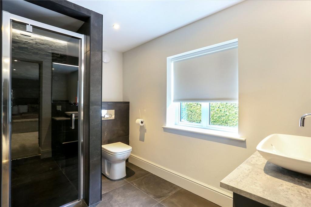 Bed 4 En Suite