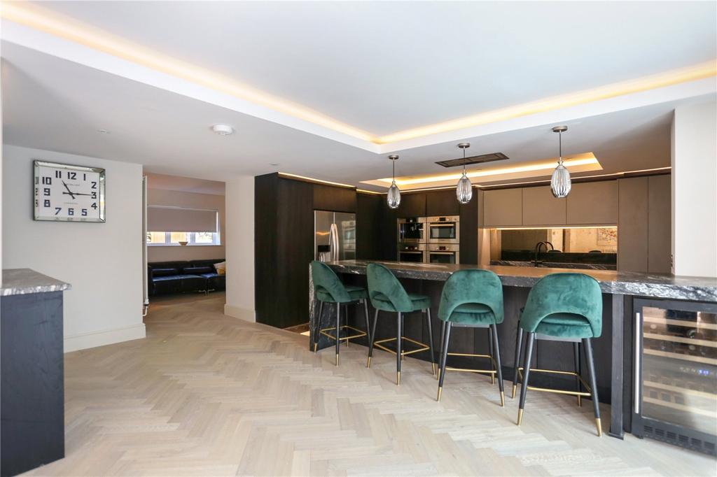 Kitchen/Snug