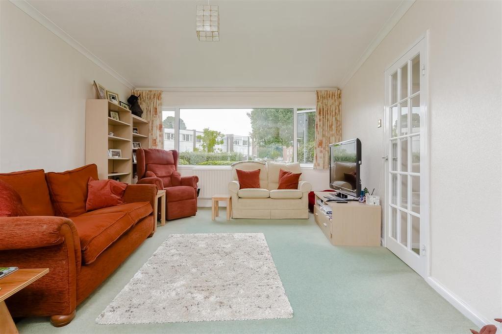 The Tracery, Banstead 4 bed terraced house £525,000