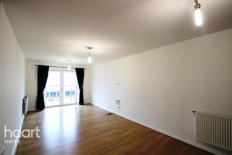 2 bedroom flat to rent, Varcoe Gardens, Hayes