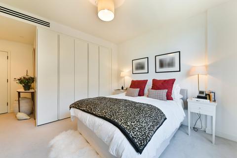 2 bedroom flat to rent, Wood Crescent, London