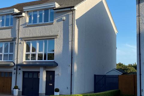 3 bedroom semi-detached house to rent, Woodlands Walk, Cults, Aberdeen, AB15