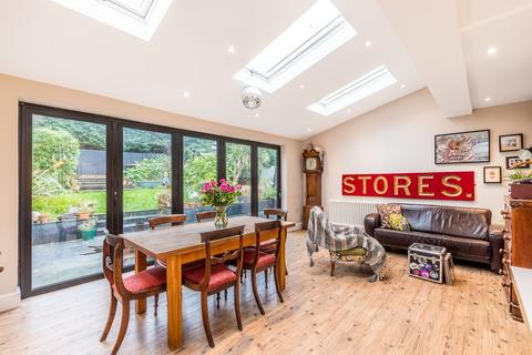64 Kechill Gardens, Bromley, BR2 7NG