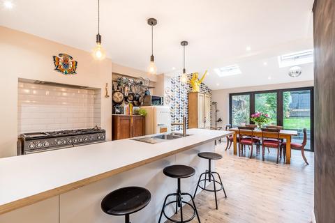 64 Kechill Gardens, Bromley, BR2 7NG