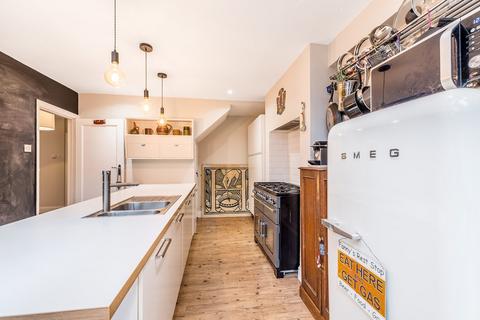 64 Kechill Gardens, Bromley, BR2 7NG