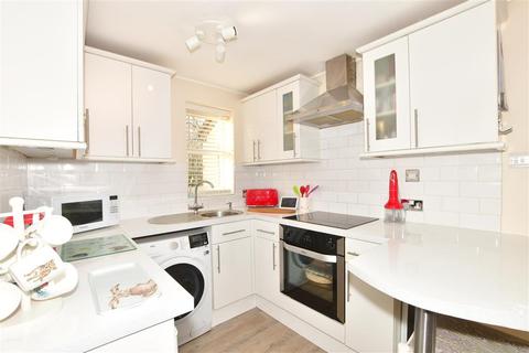 1 bedroom ground floor flat for sale - Wyndham Crescent, Cranleigh, Surrey