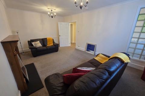 2 bedroom flat to rent, Albert Street, West End, Aberdeen, AB25