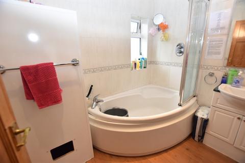 18 Danbury Road, Shirley, Solihull, B90 2BU