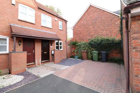 2 bedroom townhouse to rent, Dickens Heath Road, Solihull B90