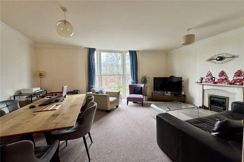 2 bedroom apartment to rent, Warwick Road, Beaconsfield, HP9