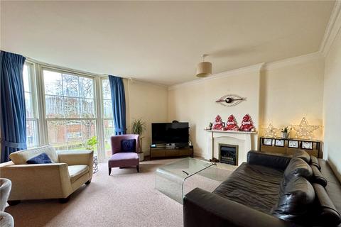 2 bedroom apartment to rent, Warwick Road, Beaconsfield, HP9