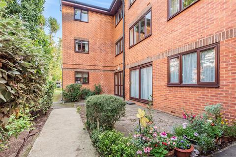 1 bedroom apartment for sale, Brook Court, Sutton SM3