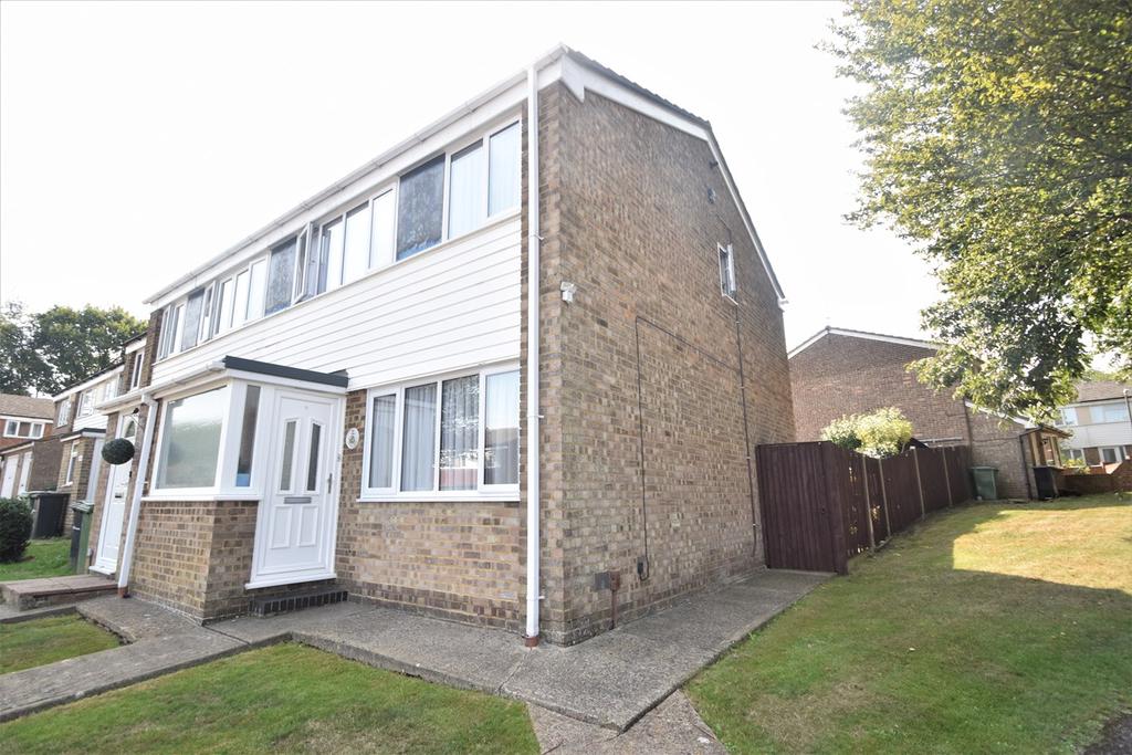 Fir Tree Grove, Lords Wood, ME5 3 bed end of terrace house £250,000
