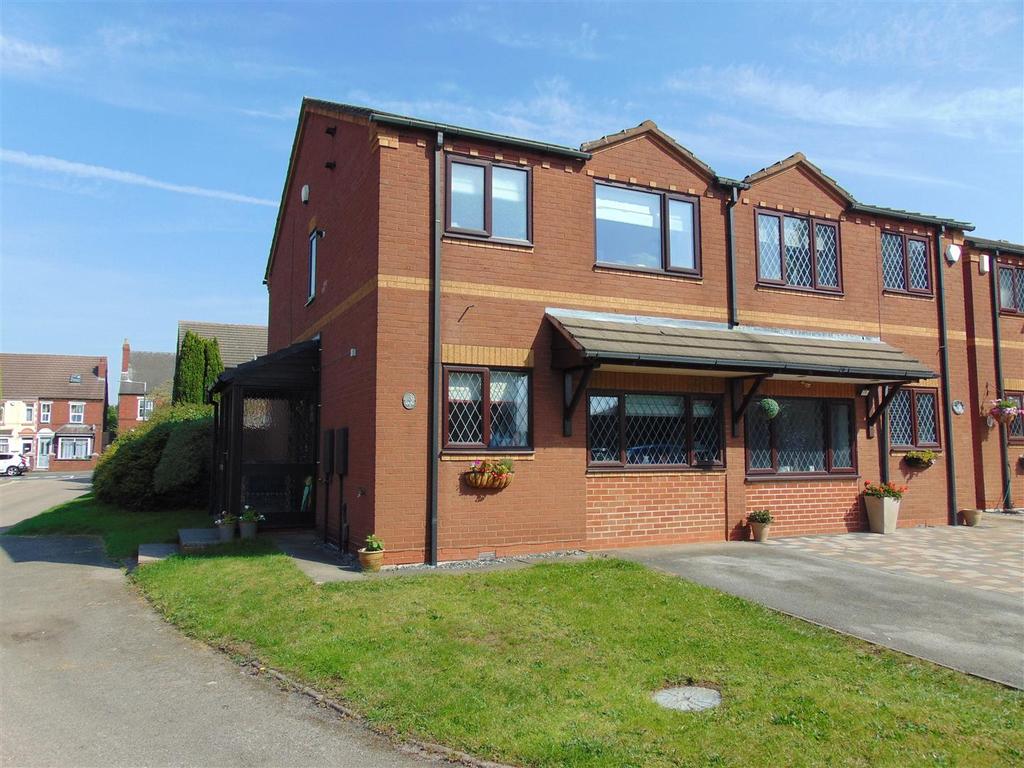 Brookland Grove, Walsall Wood 3 bed semidetached house £179,950