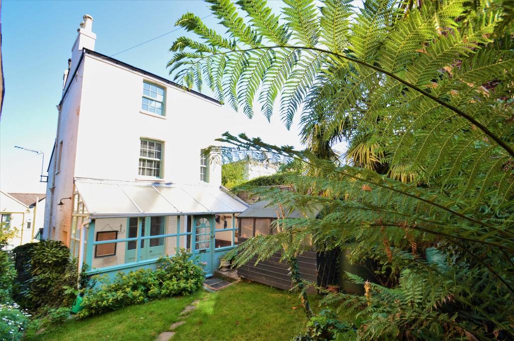 Spencer Road, Ryde 3 bed house £375,000