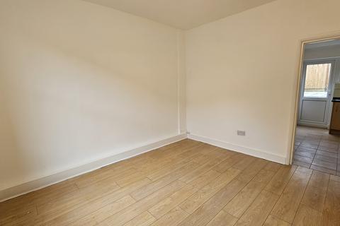 2 bedroom terraced house to rent, Neasden Lane, Neasden NW10