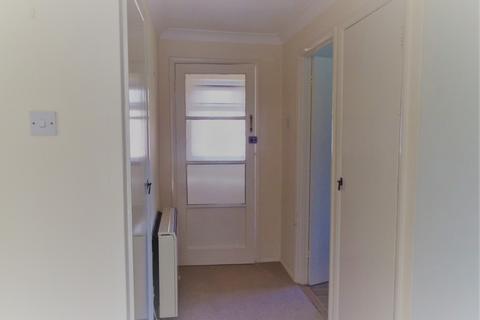 2 bedroom flat to rent - Reading Road, Winnersh RG41