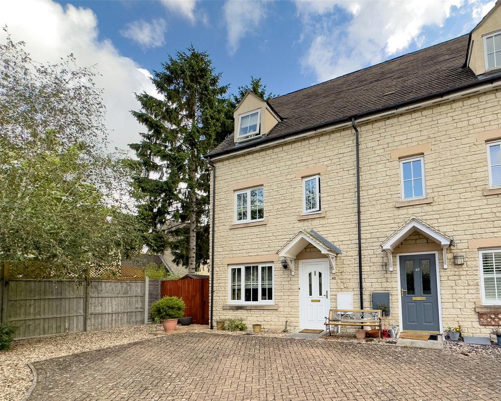 Westcote Close Witney Oxfordshire Ox28 3 Bed End Of Terrace House